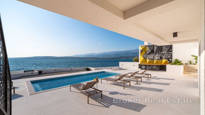 Image No.6-5 Bed Villa for sale