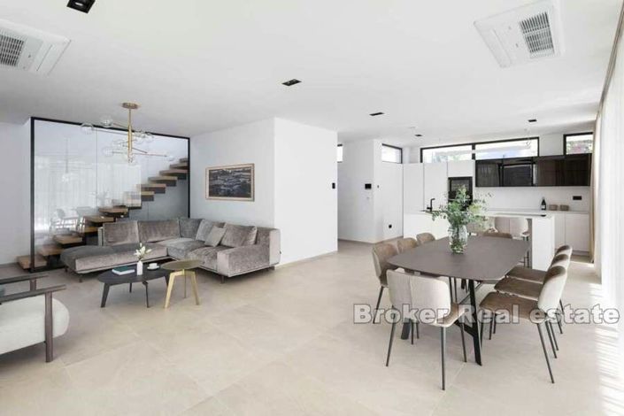 Image No.5-Villa de 4 chambres à vendre à Sukošan