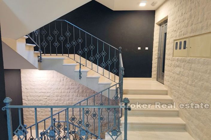 Image No.8-3 Bed Apartment for sale