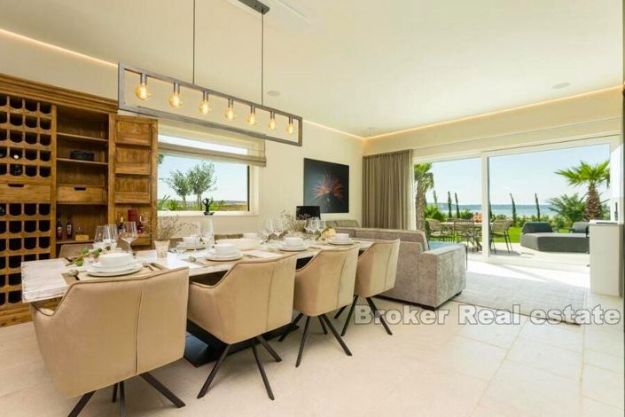 Image No.10-3 Bed Villa for sale