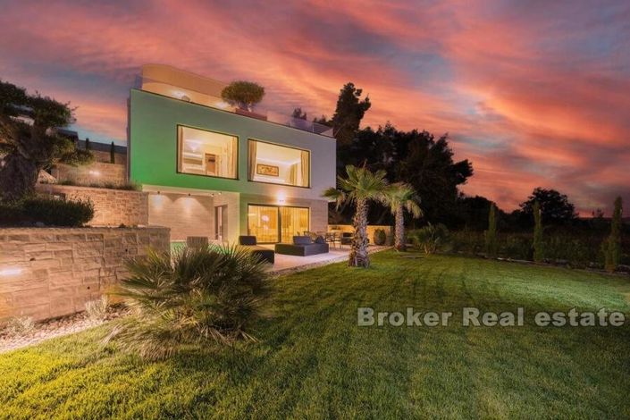 Image No.19-3 Bed Villa for sale