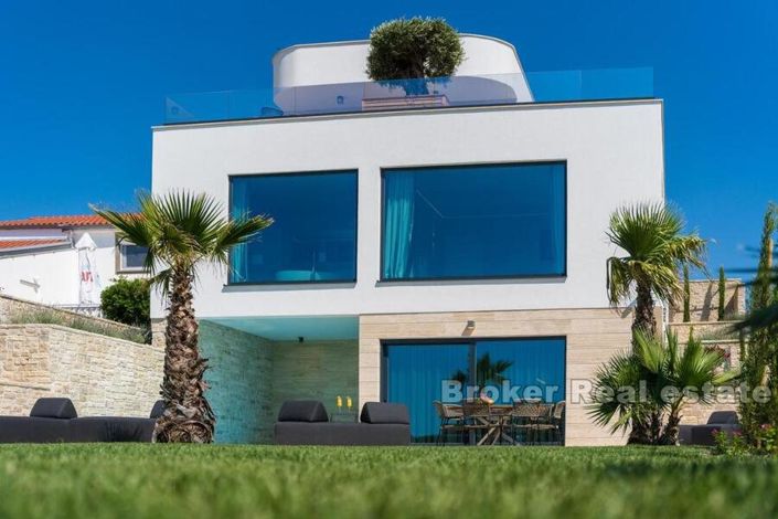 Image No.2-3 Bed Villa for sale