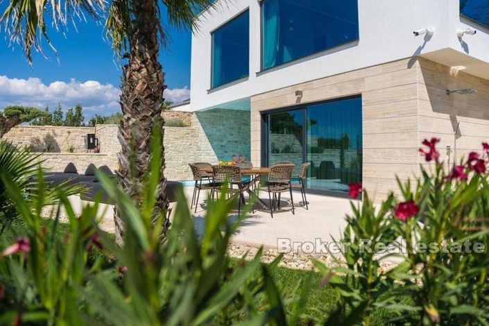 Image No.3-3 Bed Villa for sale