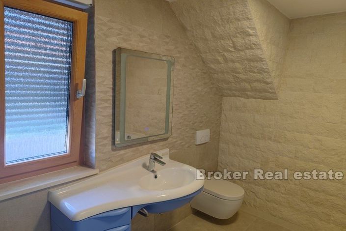 Image No.12-6 Bed Apartment for sale