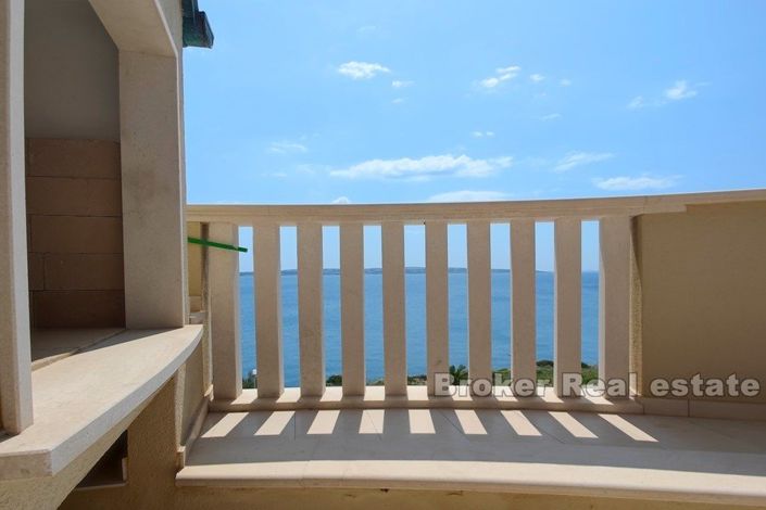 Image No.15-6 Bed Apartment for sale