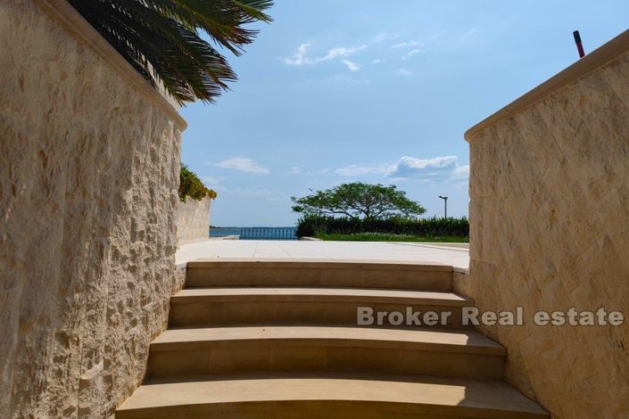 Image No.3-6 Bed Apartment for sale