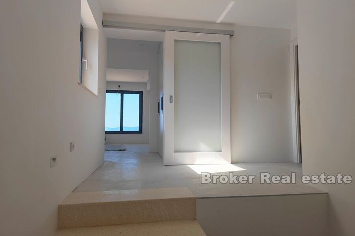 Image No.4-5 Bed Villa for sale