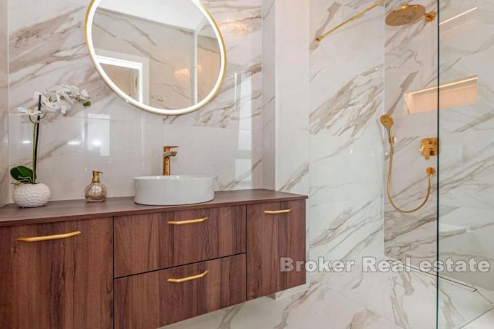 Image No.15-4 Bed Villa for sale