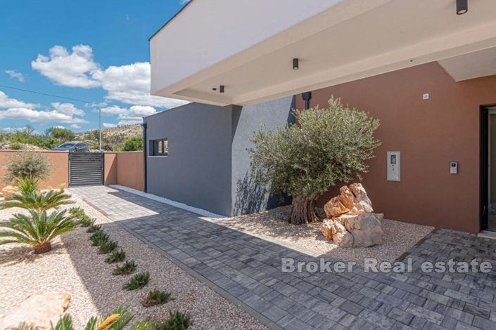 Image No.19-4 Bed Villa for sale