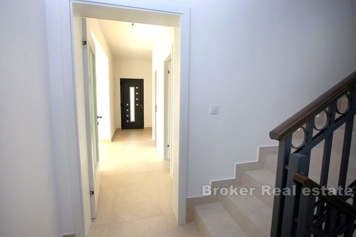 Image No.11-Villa de 5 chambres à vendre à Rogoznica