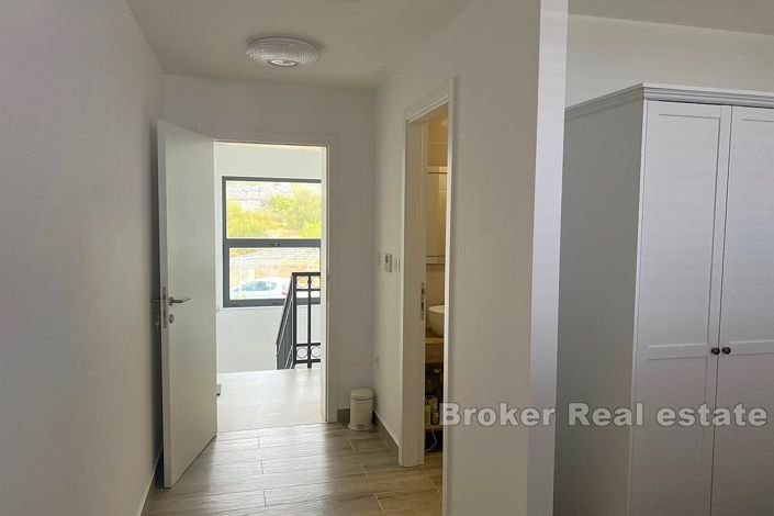 Image No.12-Villa de 5 chambres à vendre à Rogoznica