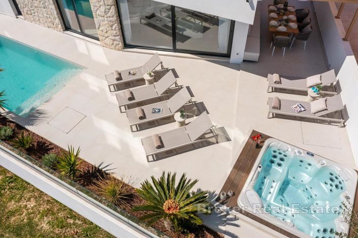 Image No.3-Villa de 4 chambres à vendre à Sukošan