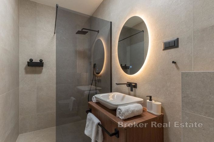 Image No.14-4 Bed Villa for sale