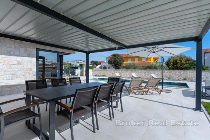 Image No.4-4 Bed Villa for sale