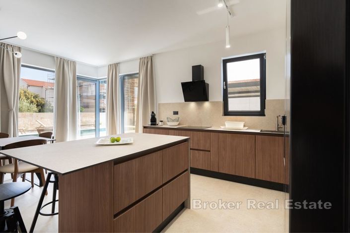 Image No.9-4 Bed Villa for sale