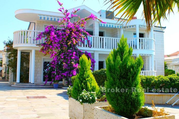 Image No.4-Villa de 7 chambres à vendre à Rogoznica