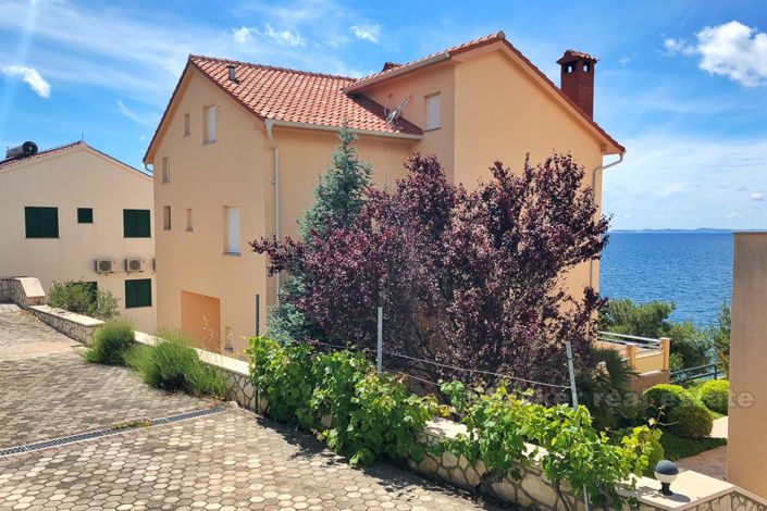 Image No.3-Villa de 6 chambres à vendre à Primošten