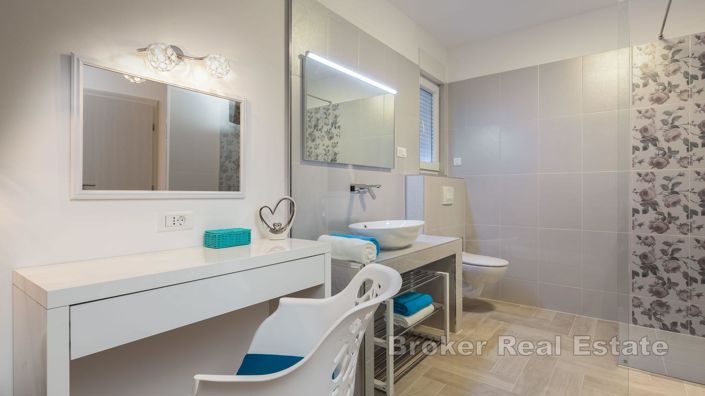 Image No.16-Villa de 5 chambres à vendre à Rogoznica