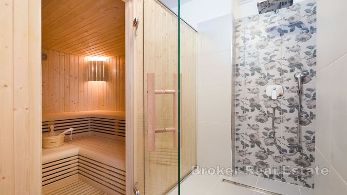 Image No.20-Villa de 5 chambres à vendre à Rogoznica