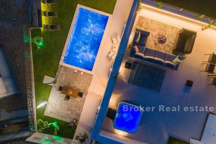 Image No.2-3 Bed Villa for sale