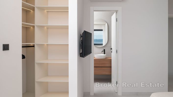 Image No.12-4 Bed Villa for sale