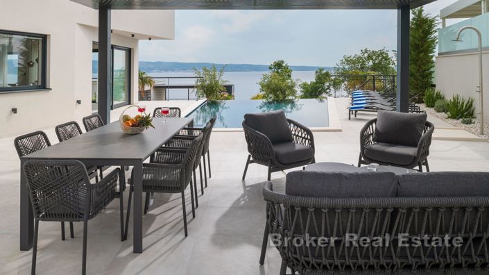 Image No.5-4 Bed Villa for sale