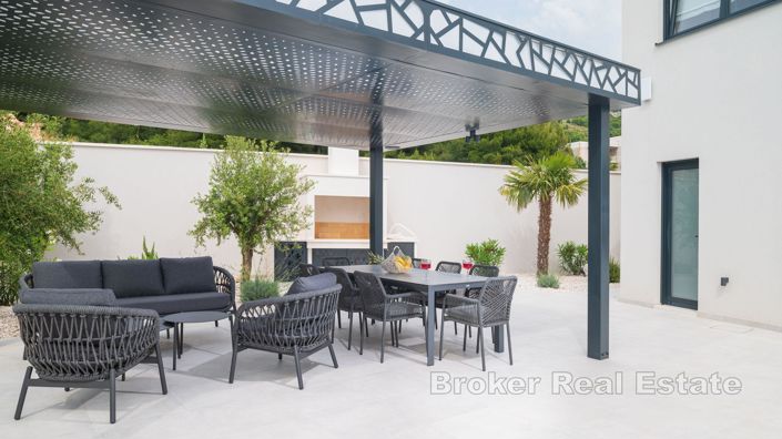 Image No.6-4 Bed Villa for sale