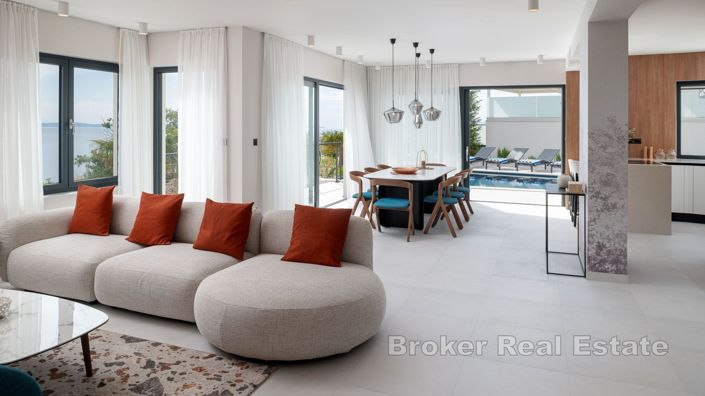 Image No.7-4 Bed Villa for sale