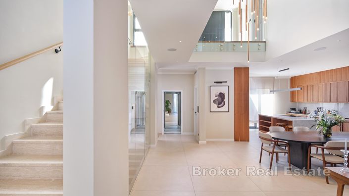 Image No.6-Villa de 5 chambres à vendre à Ciovo