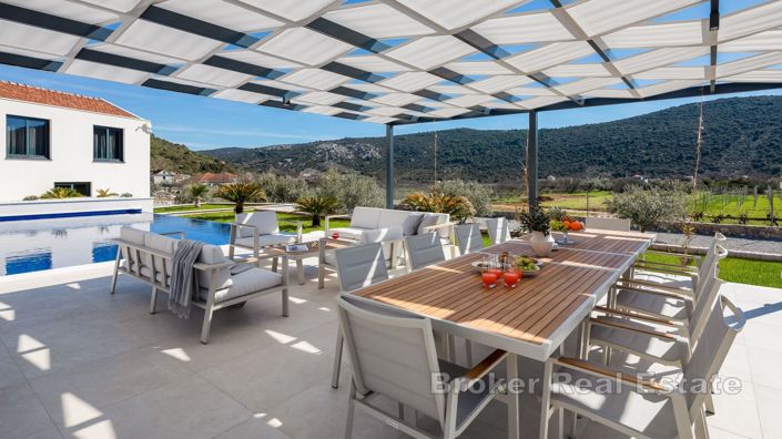 Image No.6-5 Bed Villa for sale