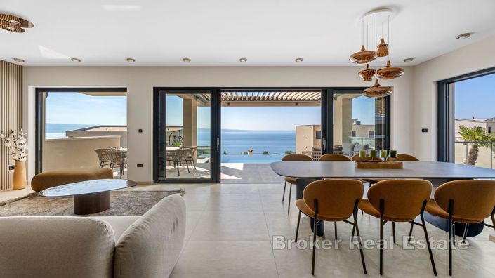 Image No.10-5 Bed Villa for sale