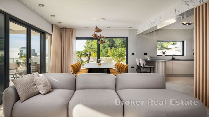 Image No.12-5 Bed Villa for sale