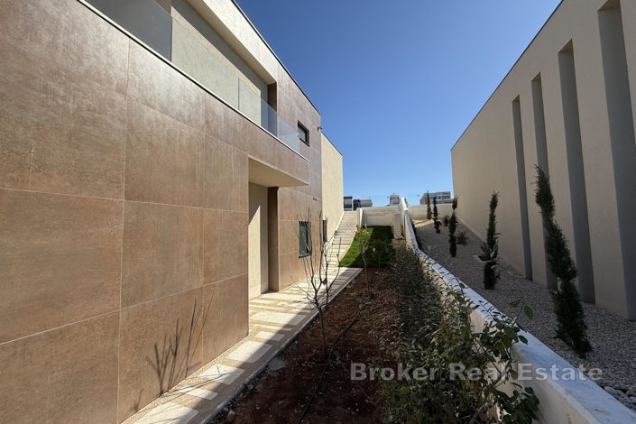 Image No.11-4 Bed Villa for sale