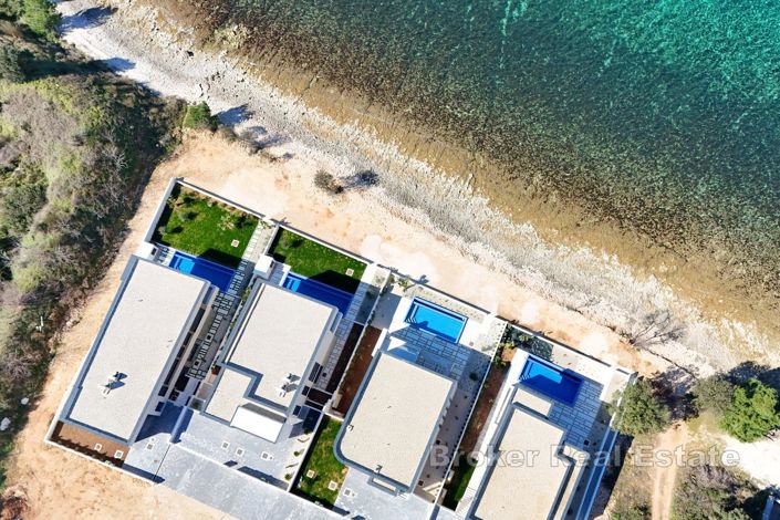 Image No.2-4 Bed Villa for sale