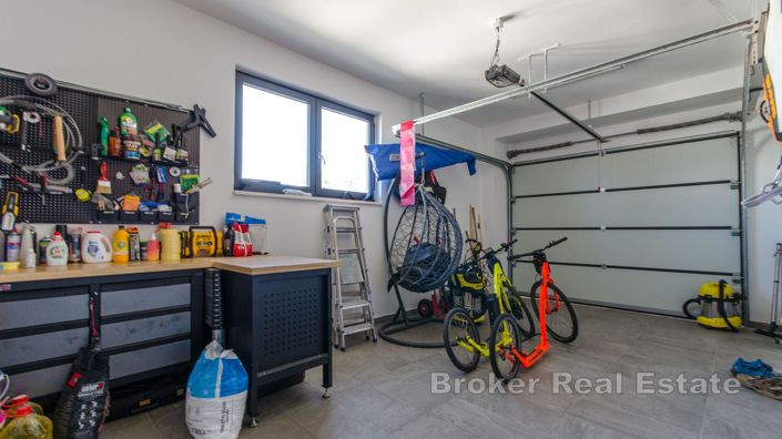 Image No.17-Villa de 4 chambres à vendre à Rogoznica