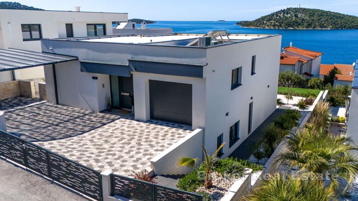 Image No.18-Villa de 4 chambres à vendre à Rogoznica