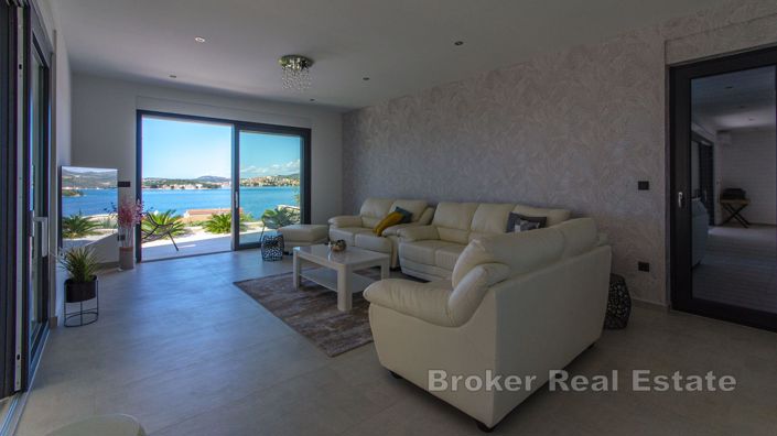 Image No.7-Villa de 4 chambres à vendre à Rogoznica