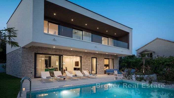 Image No.16-4 Bed Villa for sale