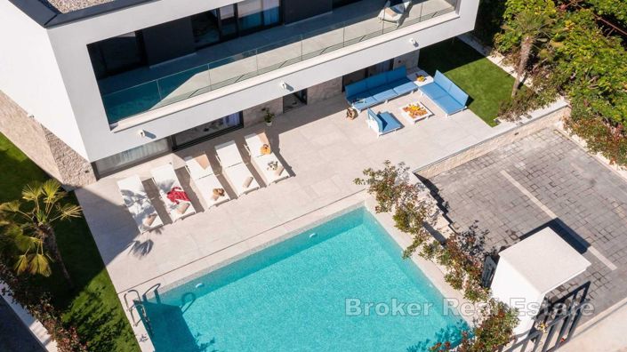 Image No.4-4 Bed Villa for sale