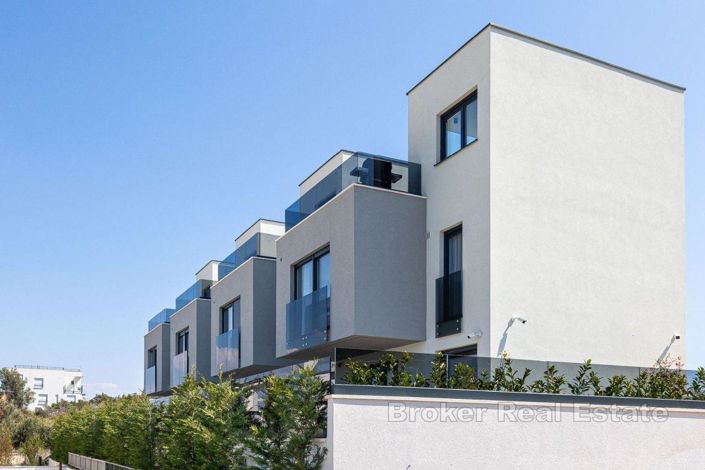 Image No.18-3 Bed Villa for sale