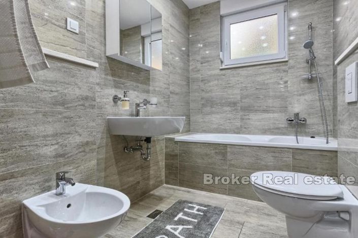 Image No.13-Villa de 4 chambres à vendre à Omiš