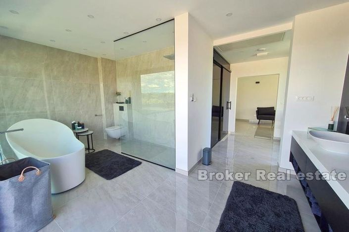 Image No.14-Villa de 4 chambres à vendre à Ciovo