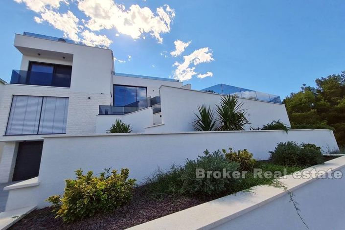 Image No.3-Villa de 4 chambres à vendre à Ciovo