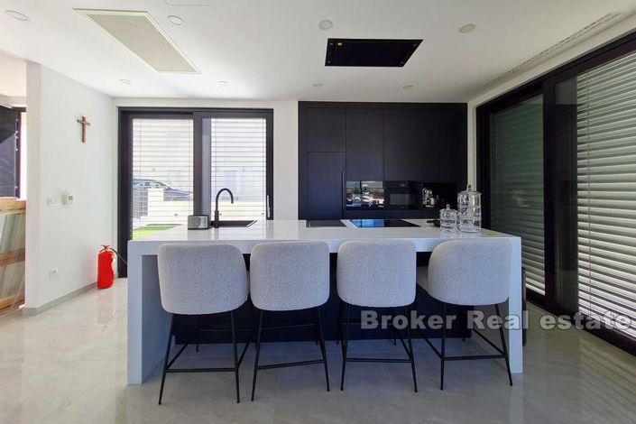 Image No.6-Villa de 4 chambres à vendre à Ciovo