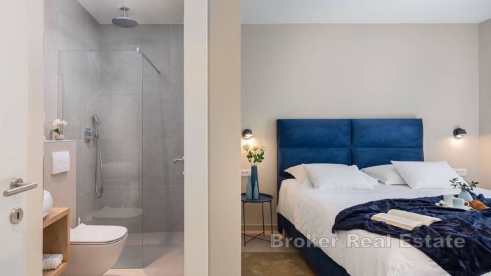 Image No.15-6 Bed Villa for sale