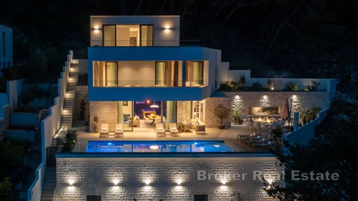 Image No.19-6 Bed Villa for sale