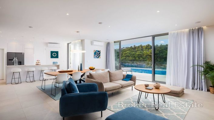 Image No.7-6 Bed Villa for sale