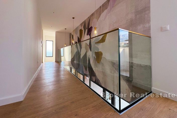 Image No.13-6 Bed Villa for sale