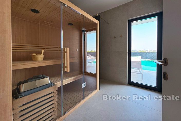 Image No.14-6 Bed Villa for sale