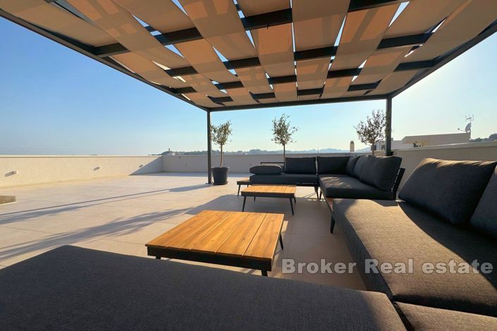 Image No.3-6 Bed Villa for sale